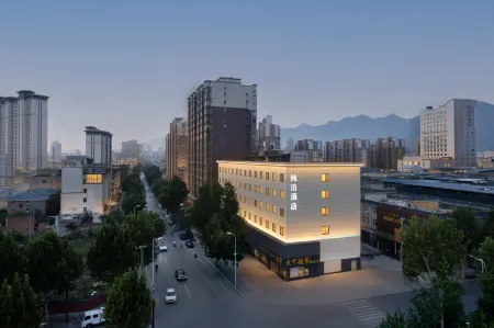 Xian Lintong Triple Hotel Отели рядом с достопримечательностью «Terra-Cotta Warriors No. 2 Pit»