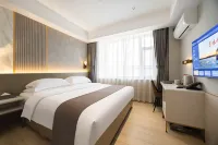 Holiday Inn Golden Hyatt (Yanji Yanbian University Department Store) Hotels in Yanji