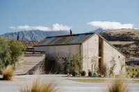 Jacks Point Earth House Escape - Homestays