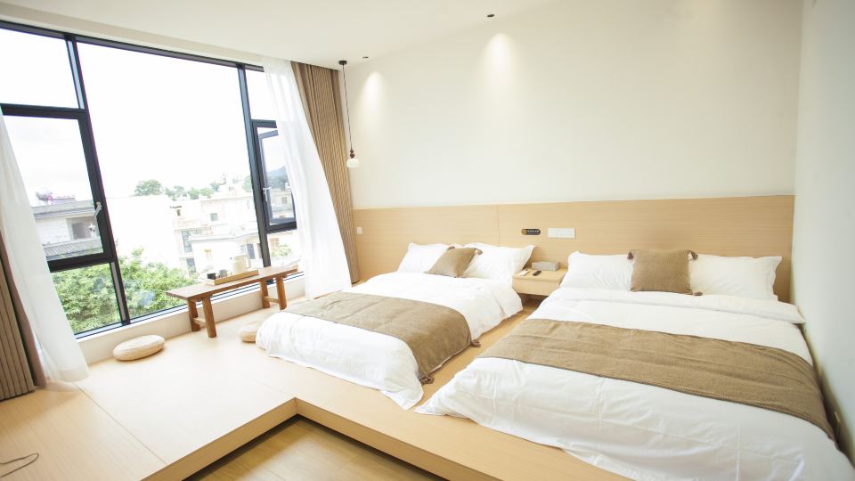 Fuxian Lake Xiyu Homestay