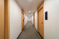 Holiday Inn Britannia Hotels near Songjing Taoyuan