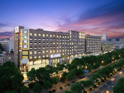 Yunxuan Hotel(Jianxin Square Xiangtan Medical College Store)