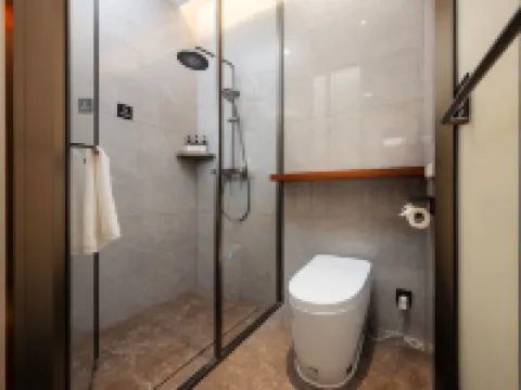 Haiyue Mingting Hotel (Shanghai Fudan University Metro Station Branch) Hotels near Fudan University Library