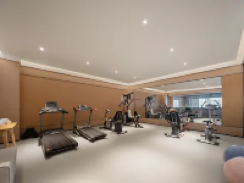 BO Senyu Hotel (Guilin Two Rivers and Four Lakes Walmart)