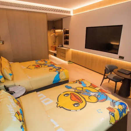 Ruimingxiang Hotel (Tianshui City Center Square & Municipal Government Branch)