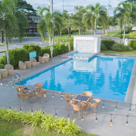 Microtel by Wyndham South Forbes Near Nuvali