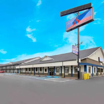 Studio 6 Jackson MS I 55