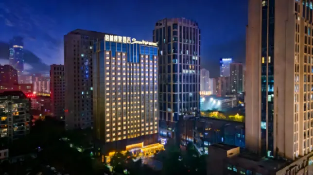格林縵旅酒店（秋水廣場翠苑路地鐵站店） 鄰近翠园路的酒店