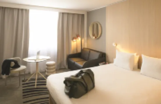 波爾多湖濱諾富特酒店