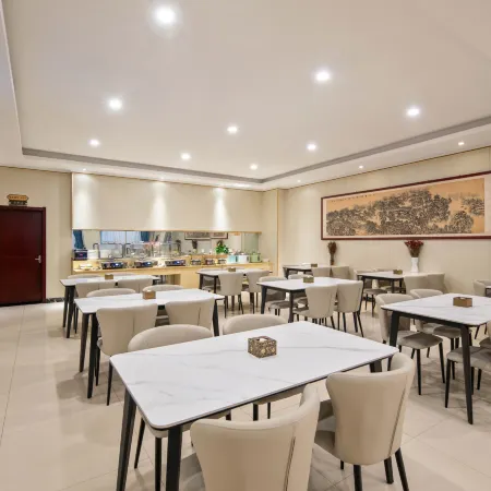Xiwen Hotel (Dengzhou Xintian 360 Plaza)