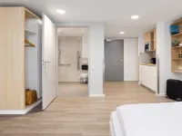 smartments Frankfurt Airport Hotels near Schwanheim