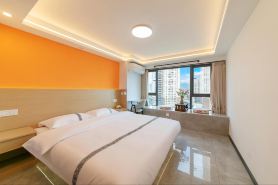 Xiamen Xiangge Huating Apartment (South Square, Xiamen North Railway Station)
