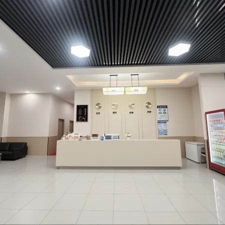 Xixiangfeng Hotel (Guangshui Ying Shan School Branch)