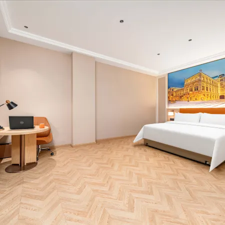Vienna Hotel (Meilong High-Speed Rail East Station High-Tech Zone PCB Industrial Park Branch)
