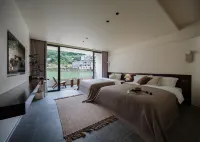 Zaiye · Luxury VI LLA Designer's Boutique Stay (Zhenyuan Ancient Town Zhusheng Bridge)
