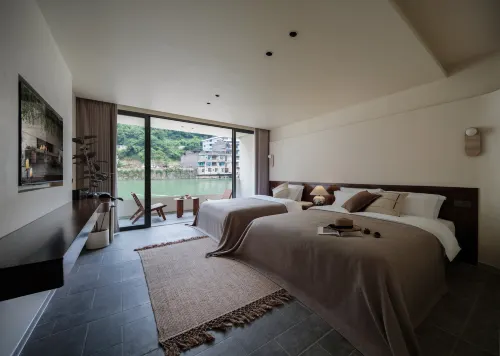 Zaiye · Luxury VI LLA Designer's Boutique Stay (Zhenyuan Ancient Town Zhusheng Bridge)