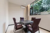 Leisure Residence · Leisure Villa | Mountain Holiday Homestay (Baoquan Tourist Resort Branch) - 駐車場