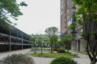 Guijinghua Hotel (Guilin High-Speed Railway North Station) - Bãi đậu xe
