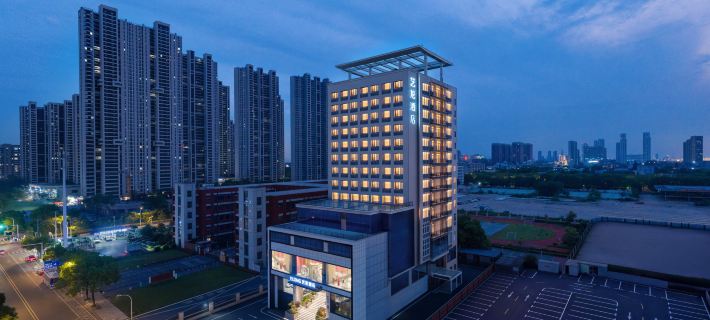 Elong Hotel (Wuhan Wuhuan Avenue Subway Station) Hotels in Wuhan