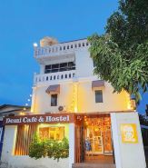 Demi Cafe & Hostel