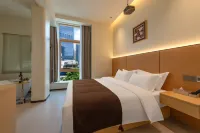 Guiyang Huaguoyuan Yuejin Homestay (Fangyuanhui Dolphin Plaza)