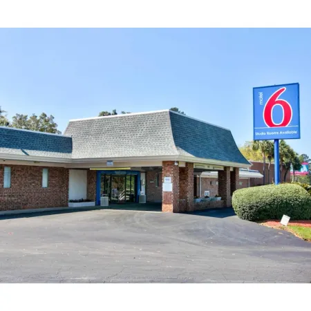 Motel 6 Tallahassee, FL - Downtown