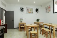 Yifeng Hongteng Business Hotel - Haustierfreundliche