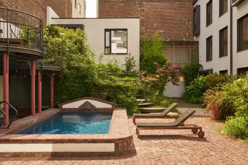 Latroupe Jardin Secret - 3-Star