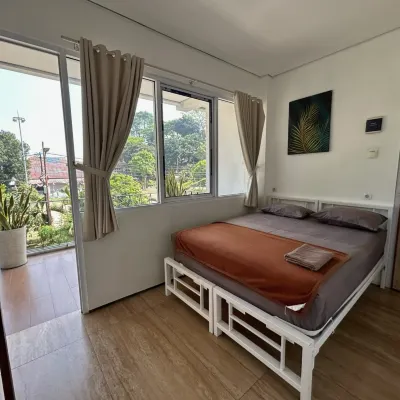 Rion Hostel Bogor (Perlu Bukti Nikah) Hotel dekat Mall BTM