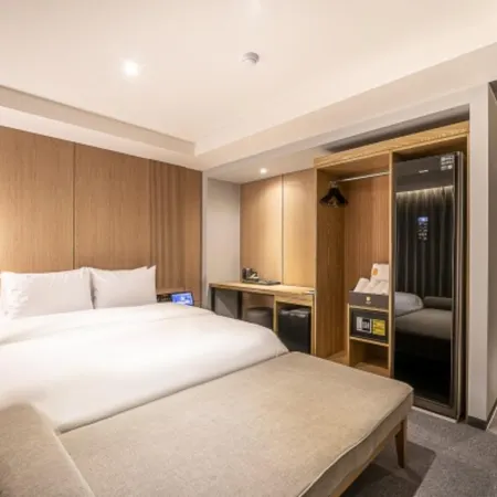 Busan Sasang the Van Hotel