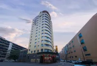Yuelai Zhuzhou Hotel (Railway Station Clothing Market)