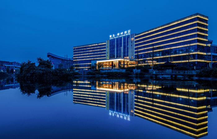 Egret Island Lakeside Hotel