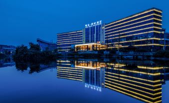 Egret Island Lakeside Hotel