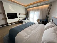 Zhangjiakou Fulong Fengling Yuegu Fanwoods Hotel