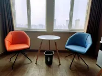 Xiaofeixiang Homestay (Contemporary Shopping Center)