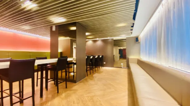 Artinn Hotel Отели рядом со станцией Станция Тайбэй