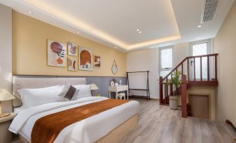 Seed Flower Xiaozhuliyuan Homestay (Zhongshan Road Zhanqiao Branch)