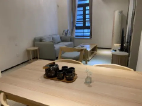 Yunjian Yue Homestay (Danzhou Haihua Island)