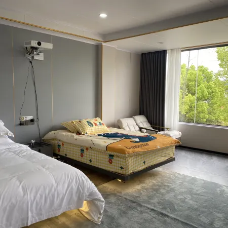 Heron residential quarters in Taining Township