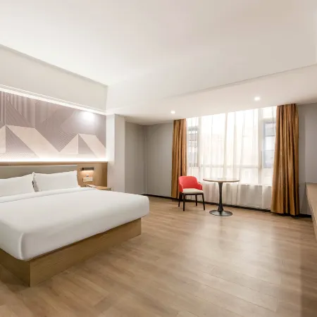 Borrman Hotel (Zhanjiang Yingzhan Plaza Chikan Republic Style Street)