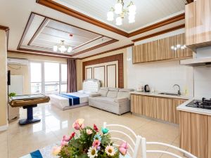 Napian Sea Seaview Apartment (Yingkou Shanhai Square Branch)