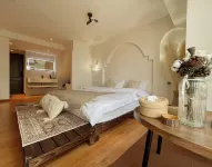 Donglixia Homestay (Zigong Huashang International City)