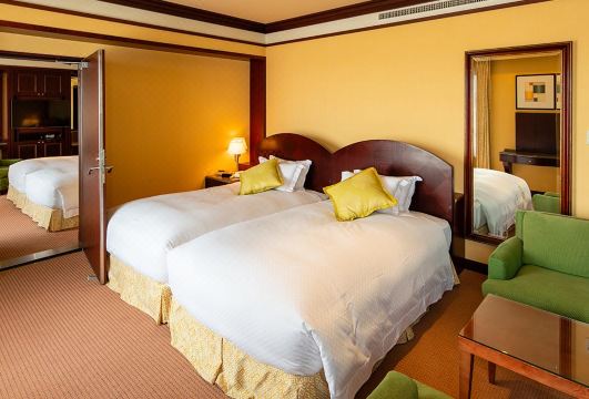 2. 미토 플라자 호..