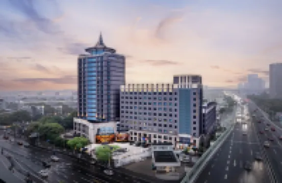 上海錦榮国際ホテル 大寧国際商業区のホテル