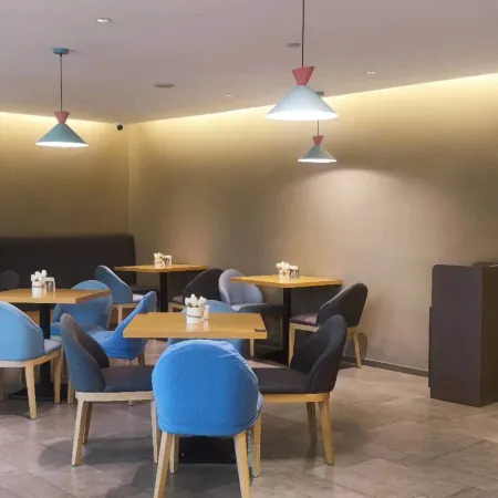 Home Inn Cangshan Zhongxin Road Commercial Street Branch