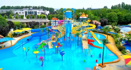 Zhong  hua Jun Hot Spring Resort