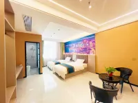 Shengyuan Holiday Hotel (Biyang Baijia Shopping Plaza) Hotels in Biyang