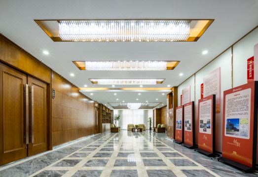 제임스 조이스 커피텔