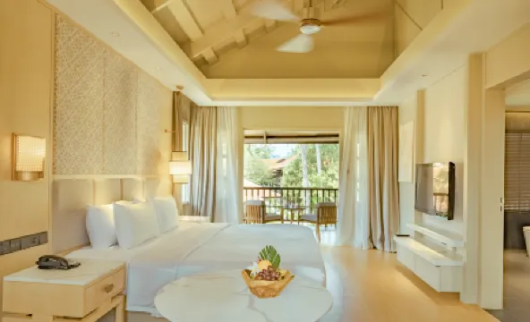 Pelangi Beach Resort & Spa, Langkawi Отели рядом с достопримечательностью «Музей риса»