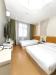 Zhengyu Hotel (Nanyang Railway Station Xinhua City Plaza) - Parkplatz